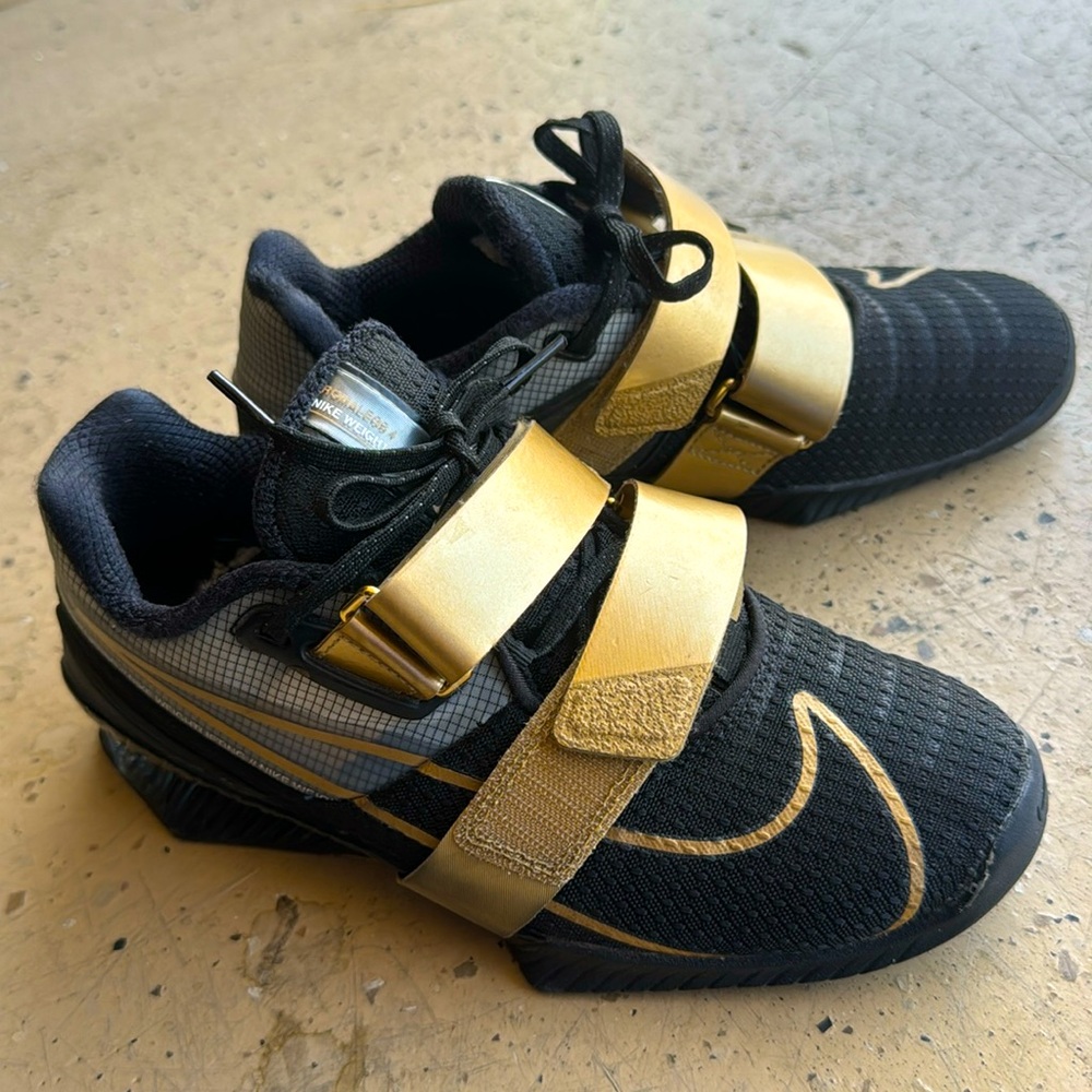Nike Romaleos 4 Women’s Weightlifting Shoes Size 7 - limited edition black&gold